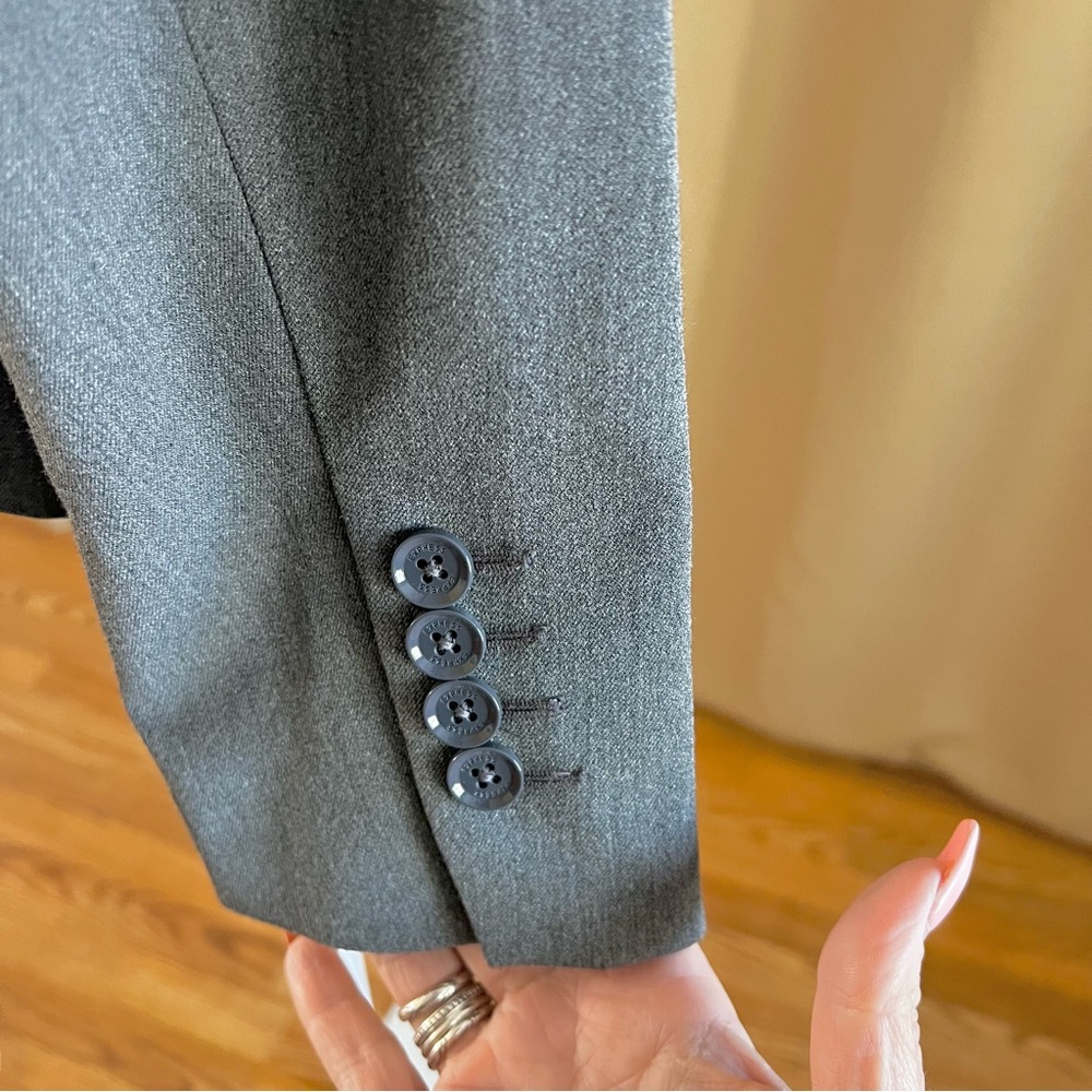 Express Design Studio Lined Gray Blazer Size 6 - image 5